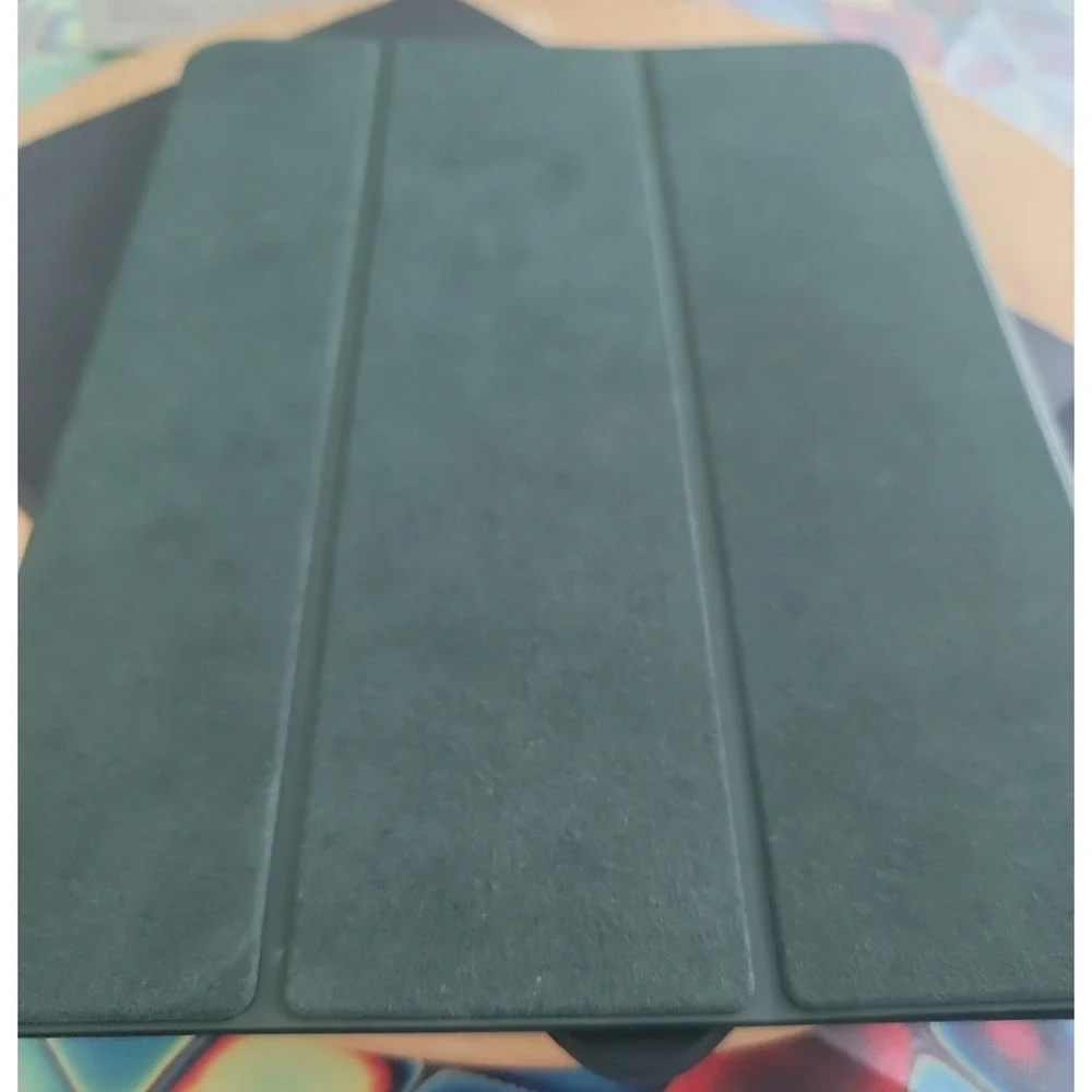Apple iPad Pro Smart Folio 11-inch MRX82ZM/A Original (2) Black & Cypress Green